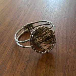 Vintage Womens metal bracelet